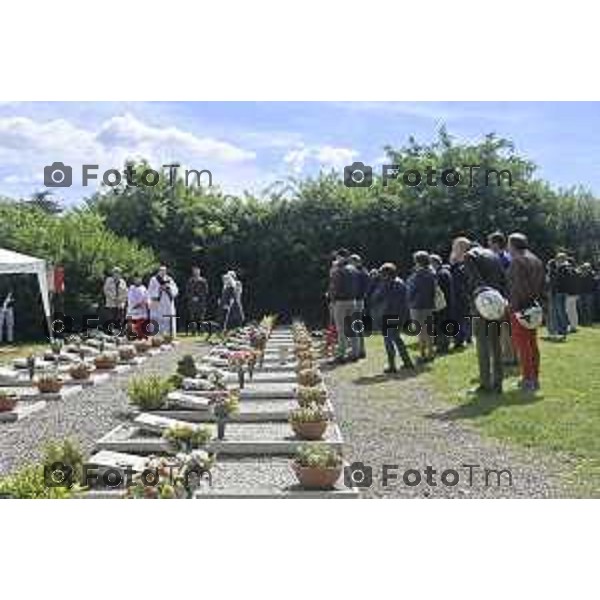 Tiziano Manzoni/LaPresse 20-04- 2024 Bergamo, Italia Cronaca Bergamo messa al cimitero di o, in suffragio dei caduti della Repubblica sociale italiana (Rsi),