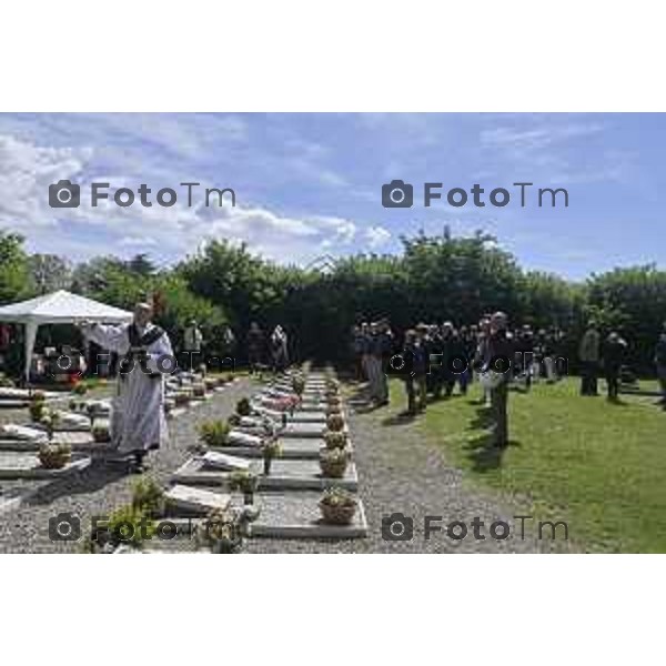 Tiziano Manzoni/LaPresse 20-04- 2024 Bergamo, Italia Cronaca Bergamo messa al cimitero di o, in suffragio dei caduti della Repubblica sociale italiana (Rsi),