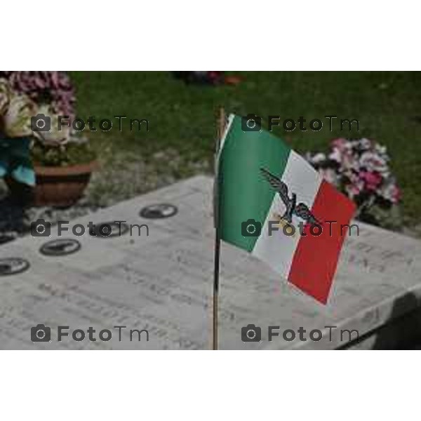 Tiziano Manzoni/LaPresse 20-04- 2024 Bergamo, Italia Cronaca Bergamo messa al cimitero di o, in suffragio dei caduti della Repubblica sociale italiana (Rsi),