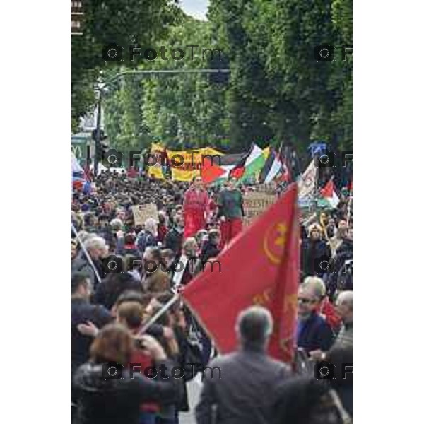 Tiziano Manzoni/LaPresse 2 5--04- 2024 Bergamo, Italia Cronaca Bergamo 25 aprile 2024 festa della liberazione celebrazione e discorsi Bersani