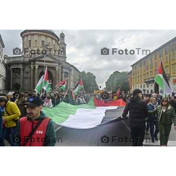 Tiziano Manzoni/LaPresse 2 5--04- 2024 Bergamo, Italia Cronaca Bergamo 25 aprile 2024 festa della liberazione celebrazione e discorsi Bersani