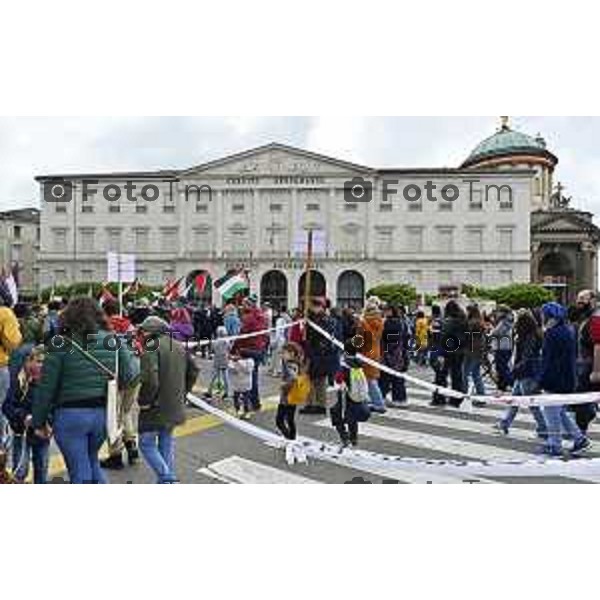 Tiziano Manzoni/LaPresse 2 5--04- 2024 Bergamo, Italia Cronaca Bergamo 25 aprile 2024 festa della liberazione celebrazione e discorsi Bersani