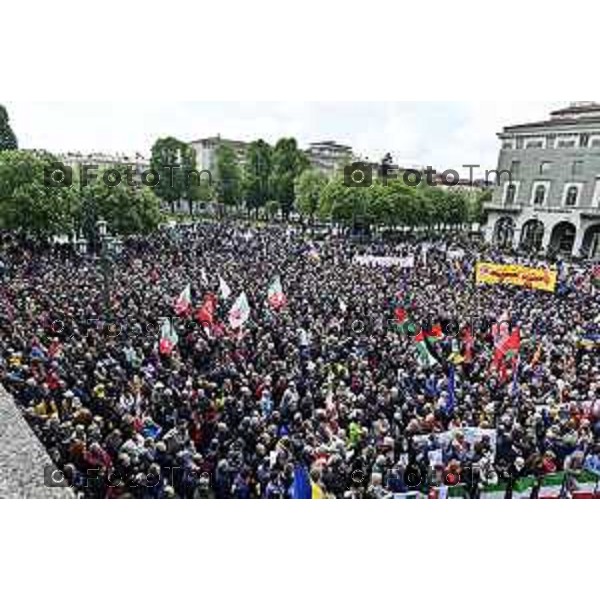 Tiziano Manzoni/LaPresse 2 5--04- 2024 Bergamo, Italia Cronaca Bergamo 25 aprile 2024 festa della liberazione celebrazione e discorsi Bersani