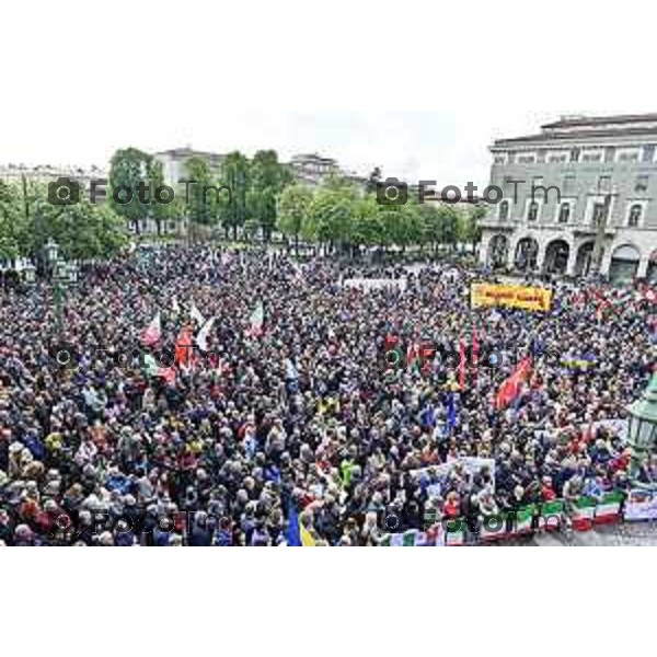 Tiziano Manzoni/LaPresse 2 5--04- 2024 Bergamo, Italia Cronaca Bergamo 25 aprile 2024 festa della liberazione celebrazione e discorsi Bersani