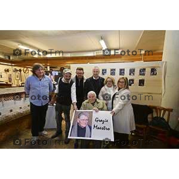 Tiziano Manzoni/LaPresse 27-04- 2024 Bergamo, Italia Cronaca l’Albero degli zoccoli torna a rivivere al Museo del Falegname Tino Sana mostra “Nel segno dell’Albero degli zoccoli. Luoghi, retroscena e aneddoti del capolavoro di Ermanno Olmi”