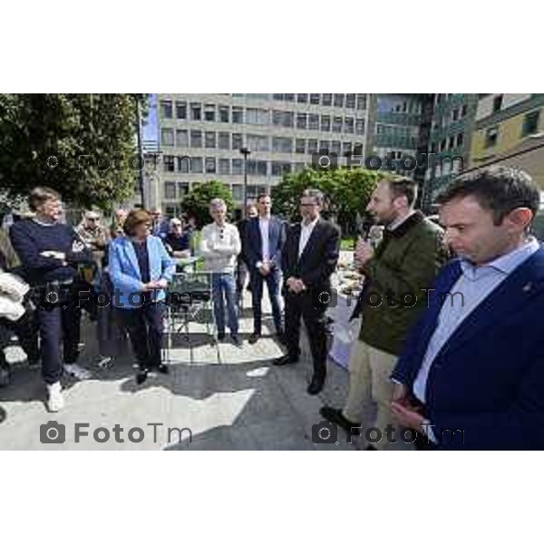 Tiziano Manzoni/LaPresse 5--04- 2024 Bergamo, Italia CronacaBergamo Incontro Pezzotta Andrea con Ministro Giancarlo Giorgetti