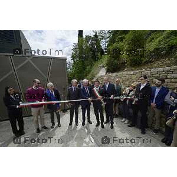 Tiziano Manzoni/LaPresse 4--05- 2024 Bergamo, Italia Cronaca Bergamo inaugurazione parking Fara con contestazione ultima generazione