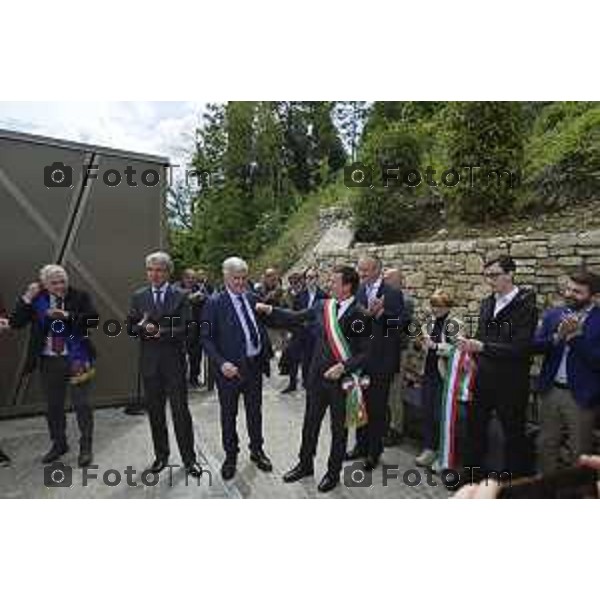 Tiziano Manzoni/LaPresse 4--05- 2024 Bergamo, Italia Cronaca Bergamo inaugurazione parking Fara con contestazione ultima generazione