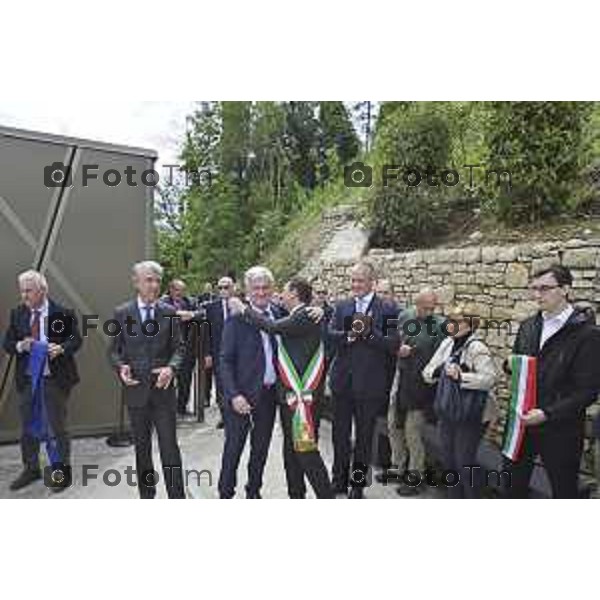 Tiziano Manzoni/LaPresse 4--05- 2024 Bergamo, Italia Cronaca Bergamo inaugurazione parking Fara con contestazione ultima generazione