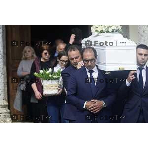 Tiziano Manzoni/LaPresse 11--05- 2024 Bergamo, Italia Cronaca Incontro Bratto (Castione della Presolana). funerale della piccola Giada Paolella