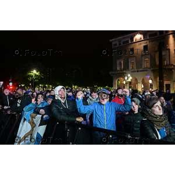 Tiziano Manzoni/LaPresse 1 5--05- 2024 Bergamo, Italia Cronaca Bergamo Incontro Atalanta Juventus per la coppa italia maxi schermo a Bergamo