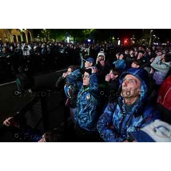 Tiziano Manzoni/LaPresse 1 5--05- 2024 Bergamo, Italia Cronaca Bergamo Incontro Atalanta Juventus per la coppa italia maxi schermo a Bergamo