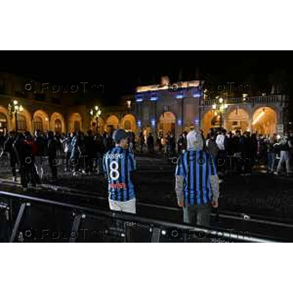 Tiziano Manzoni/LaPresse 1 5--05- 2024 Bergamo, Italia Cronaca Bergamo Incontro Atalanta Juventus per la coppa italia maxi schermo a Bergamo