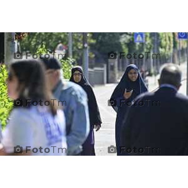 Tiziano Manzoni/LaPresse 18--05- 2024 Bergamo, Italia Cronaca Bergamo donne musulmane burca burka velate muslim donne coperte