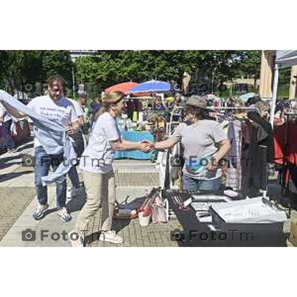 Tiziano Manzoni/LaPresse 18--05- 2024 Bergamo, Italia Cronaca IncontroBergamo Giornata dei Quartieri Elena Carnevali e Giorgio Gori insieme in bicicletta per incontrare cittadini.