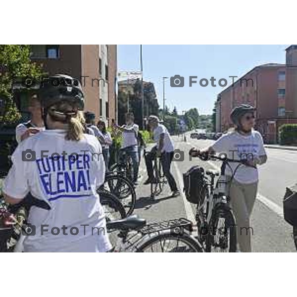 Tiziano Manzoni/LaPresse 18--05- 2024 Bergamo, Italia Cronaca IncontroBergamo Giornata dei Quartieri Elena Carnevali e Giorgio Gori insieme in bicicletta per incontrare cittadini.