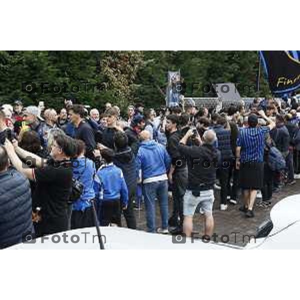 Tiziano Manzoni/LaPresse 23--05- 2024 Bergamo, Italia Cronaca Bergamo La squadra Atalanta arrivo a Bergamo accolta dai tifosi in aeroporto e a Zingonia