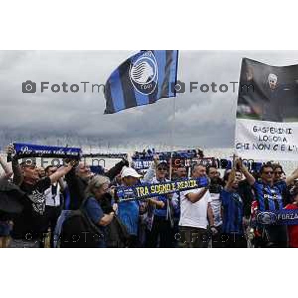 Tiziano Manzoni/LaPresse 23--05- 2024 Bergamo, Italia Cronaca Bergamo La squadra Atalanta arrivo a Bergamo accolta dai tifosi in aeroporto e a Zingonia