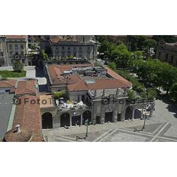 Tiziano Manzoni/LaPresse 1--06- 2024 Bergamo, Italia Cronaca Bergamo vista dall\'alto panoramicheristorante ciao marchisio piazzale repubblica