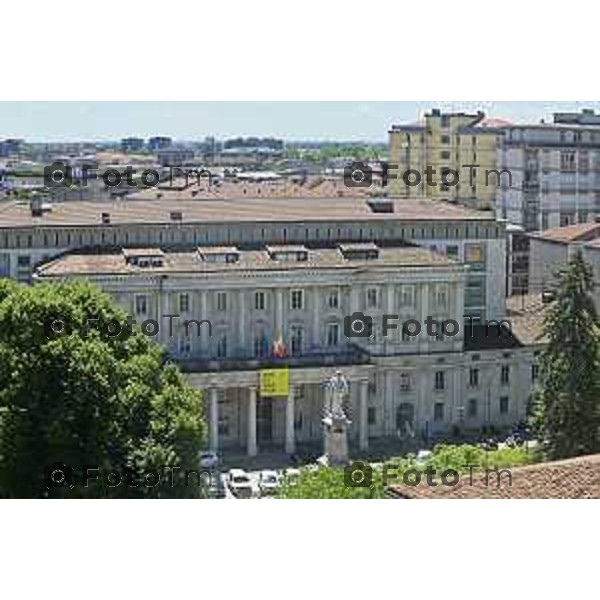 Tiziano Manzoni/LaPresse 1--06- 2024 Bergamo, Italia Cronaca Bergamo vista dall\'alto panoramiche palazzo uffici