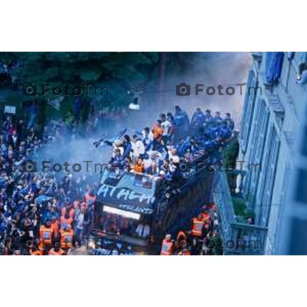 Tiziano Manzoni/LaPresse 31--05- 2024 Bergamo, Italia Cronaca Bergamo Celebrazione Atalanta per coppa UEFA con bus scoperto nelle vie della città