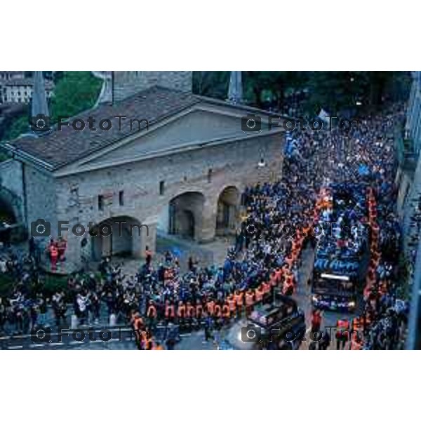 Tiziano Manzoni/LaPresse 31--05- 2024 Bergamo, Italia Cronaca Bergamo Celebrazione Atalanta per coppa UEFA con bus scoperto nelle vie della città