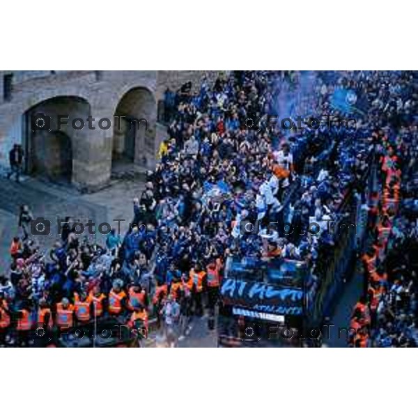 Tiziano Manzoni/LaPresse 31--05- 2024 Bergamo, Italia Cronaca Bergamo Celebrazione Atalanta per coppa UEFA con bus scoperto nelle vie della città