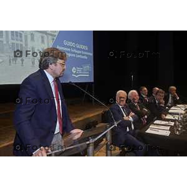 Tiziano Manzoni/LaPresse 134-06- 2024 Bergamo, Italia Cronaca Treviglio Assemblea di Bilancio 2023 della Federazione del Credito Cooperativo lombardo. 2024Guido Guidesi, Assessore Sviluppo Economico Regione Lombardia;