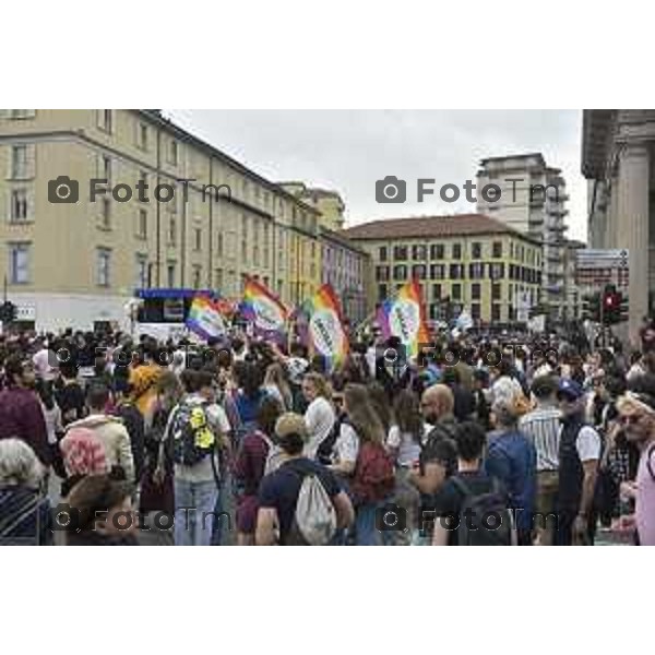 Tiziano Manzoni/LaPresse 12-06- 2024 Bergamo, Italia Cronaca Bergamo Pride 2024 carro dei pensionati dello SPI: “Con i nostri nipoti sulla strada verso il pieno riconoscimento dei diritti di tutti”