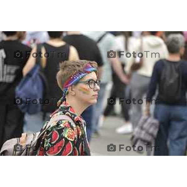 Tiziano Manzoni/LaPresse 12-06- 2024 Bergamo, Italia Cronaca Bergamo Pride 2024 carro dei pensionati dello SPI: “Con i nostri nipoti sulla strada verso il pieno riconoscimento dei diritti di tutti”