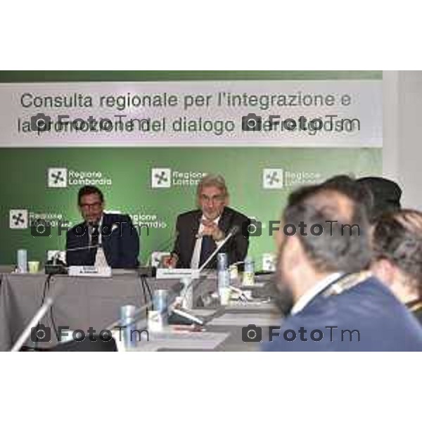 Tiziano Manzoni/LaPresse 21-05- 2024 Bergamo, Italia Cronaca Bergamo Regione Lombardia con Marco Alparone Raffaele Cattaneo, Consulta regionale per l’integrazione e la promozione del dialogo interreligioso