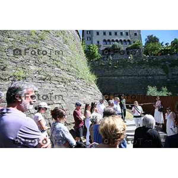 Tiziano Manzoni/LaPresse 225--06- 2024 Bergamo, Italia Cronaca Bergamo inaugurazione collegamento pedonale tra il baluardo di San Giovanni delle Mura veneziane e la via Tre Armi, intervento realizzato dal Parco dei Colli di Bergamo.Elena Carnevali, sindaca di Bergamo, Renato Ferlinghetti, consigliere del Parco dei Colli di Bergamo e Paolo Belloni, progettista dello studio PBeB architetti.