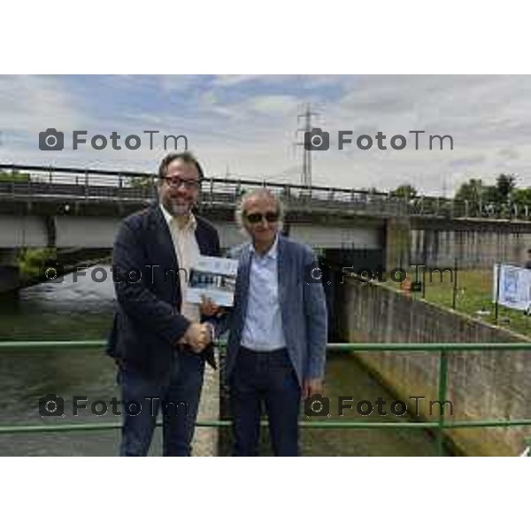 Tiziano Manzoni/LaPresse 26--06- 2024 Bergamo, Italia Cronaca Bagnatica Consorzio di Bonifica inaugurazione opere di salvaguardia del territorio tra l\'Oglio e il Serio Un progetto necessario a contrastare il dissesto idrogeologico per il quale sono stati investiti 1.300.000 euro e che interessa 12 Comuni. assessore regionale al Territorio e Sistemi Verdi Gianluca Comazzi.