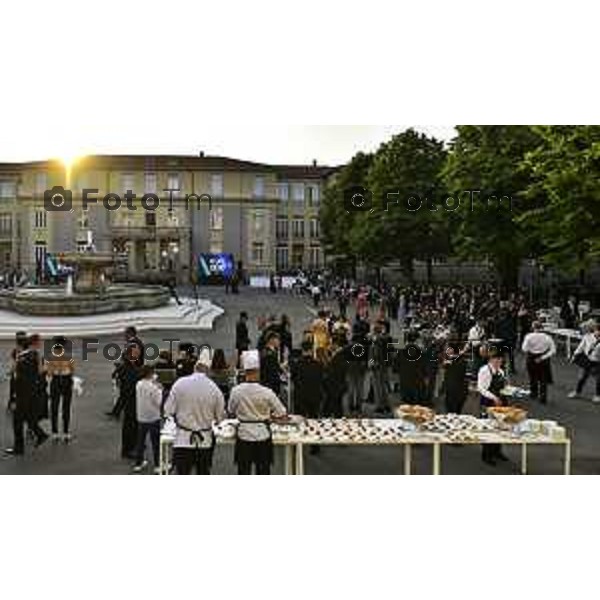 Tiziano Manzoni/LaPresse 29-06- 2024 Bergamo, Italia Cronaca Bergamo Accademia Guardia di Finanza Mak P 100 ballo giardino