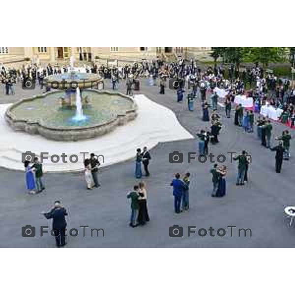 Tiziano Manzoni/LaPresse 29-06- 2024 Bergamo, Italia Cronaca Bergamo Accademia Guardia di Finanza Mak P 100 ballo giardino