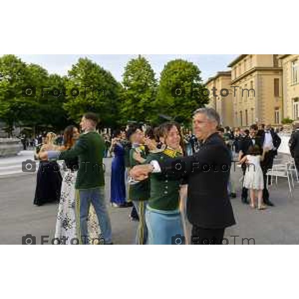 Tiziano Manzoni/LaPresse 29-06- 2024 Bergamo, Italia Cronaca Bergamo Accademia Guardia di Finanza Mak P 100 ballo giardino