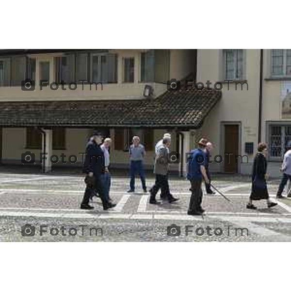 Tiziano Manzoni/LaPresse 29--06- 2024 Bergamo, Italia Cronaca Nembro i funerali di Gino Carrara, celebrati da monsignor Davide Pelucchi