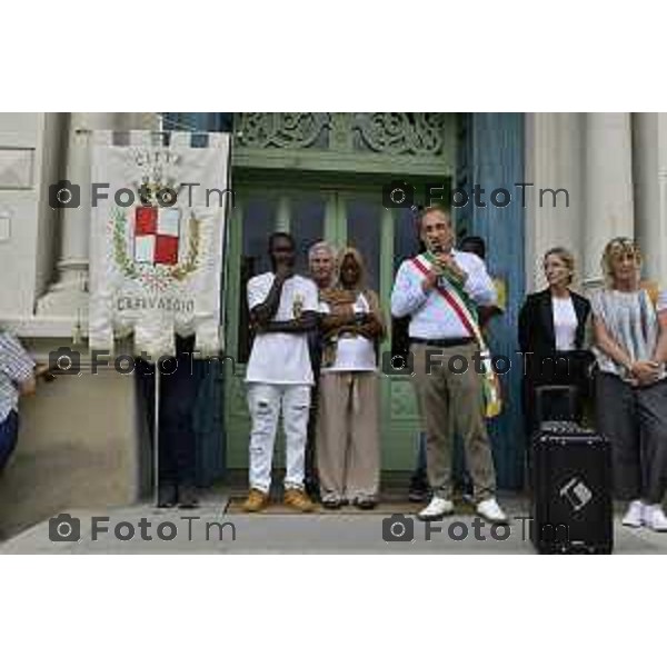 Tiziano Manzoni/LaPresse 1-07- 2024 Bergamo, Italia Cronaca Bergamo Caravaggio ultimo saluto a Fatou Sarr, la bambina annegata all’Acquaneva di Inzago e spirata quattro giorni dopo all’Ospedale Papa Giovanni di Bergamo