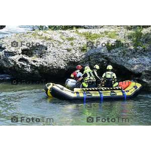 Tiziano Manzoni/LaPresse 6--07- 2024 Bergamo, Italia Cronaca Trezzo d\'Adda santuario Concesa le ricerche di Claudio Togni, inghiottito dal fiume venerdì scorso mentre lavorava alla centrale elettrica Italgen di Vaprio l\'acqua è stata fatta uscire dagli sbarramenti e per ridurne la quantità è stata deviata nei canali; come il naviglio Martesana, che nasce a monte di Concesa, il punto in cui è avvenuto il drammatico incidente