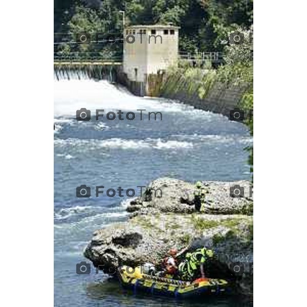 Tiziano Manzoni/LaPresse 6--07- 2024 Bergamo, Italia Cronaca Trezzo d\'Adda santuario Concesa le ricerche di Claudio Togni, inghiottito dal fiume venerdì scorso mentre lavorava alla centrale elettrica Italgen di Vaprio l\'acqua è stata fatta uscire dagli sbarramenti e per ridurne la quantità è stata deviata nei canali; come il naviglio Martesana, che nasce a monte di Concesa, il punto in cui è avvenuto il drammatico incidente