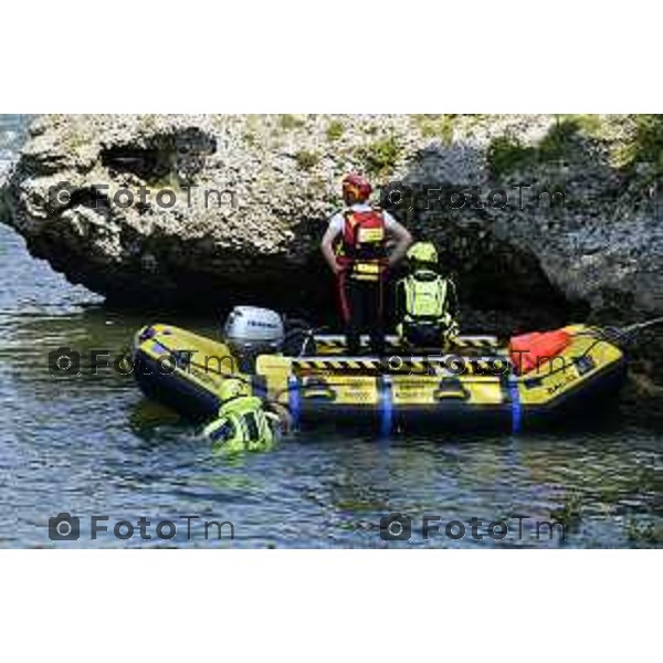 Tiziano Manzoni/LaPresse 6--07- 2024 Bergamo, Italia Cronaca Trezzo d\'Adda santuario Concesa le ricerche di Claudio Togni, inghiottito dal fiume venerdì scorso mentre lavorava alla centrale elettrica Italgen di Vaprio l\'acqua è stata fatta uscire dagli sbarramenti e per ridurne la quantità è stata deviata nei canali; come il naviglio Martesana, che nasce a monte di Concesa, il punto in cui è avvenuto il drammatico incidente