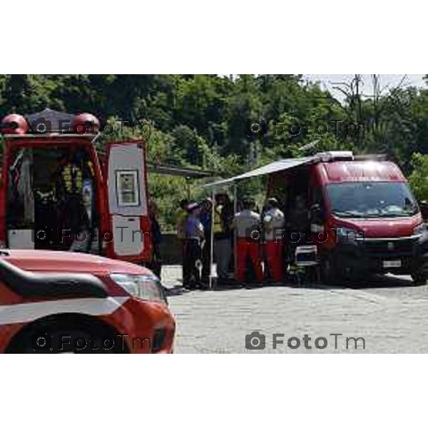 Tiziano Manzoni/LaPresse 6--07- 2024 Bergamo, Italia Cronaca Trezzo d\'Adda santuario Concesa le ricerche di Claudio Togni, inghiottito dal fiume venerdì scorso mentre lavorava alla centrale elettrica Italgen di Vaprio l\'acqua è stata fatta uscire dagli sbarramenti e per ridurne la quantità è stata deviata nei canali; come il naviglio Martesana, che nasce a monte di Concesa, il punto in cui è avvenuto il drammatico incidente