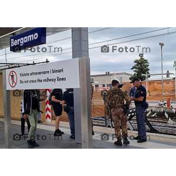 Tiziano Manzoni/LaPresse 8--07- 2024 Bergamo, Italia Cronaca Bergamo al via strade sicure alla stazione con militari e polizia