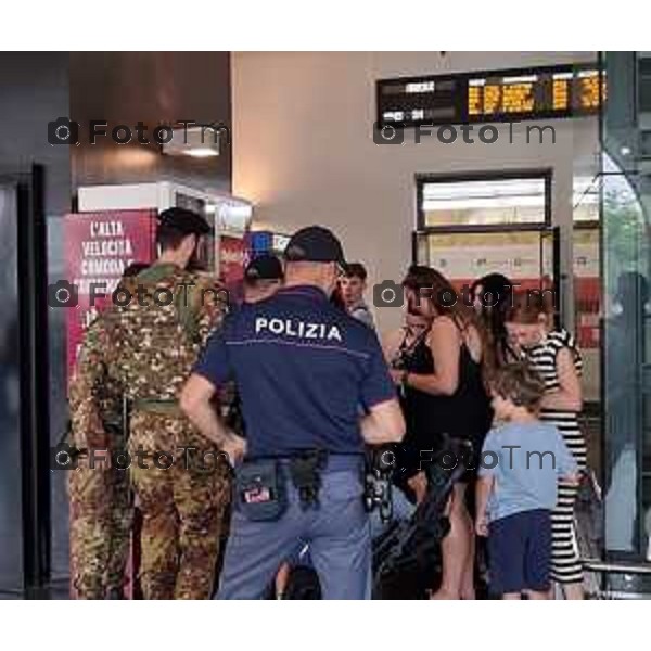 Tiziano Manzoni/LaPresse 8--07- 2024 Bergamo, Italia Cronaca Bergamo al via strade sicure alla stazione con militari e polizia