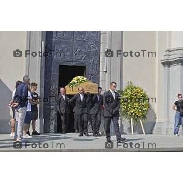 Tiziano Manzoni/LaPresse 20-07-2024 Bergamo, Italia Cronaca Bergamo Paladina funerale di Claudio Togni norto sul lavoro canale enel