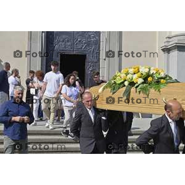 Tiziano Manzoni/LaPresse 20-07-2024 Bergamo, Italia Cronaca Bergamo Paladina funerale di Claudio Togni norto sul lavoro canale enel