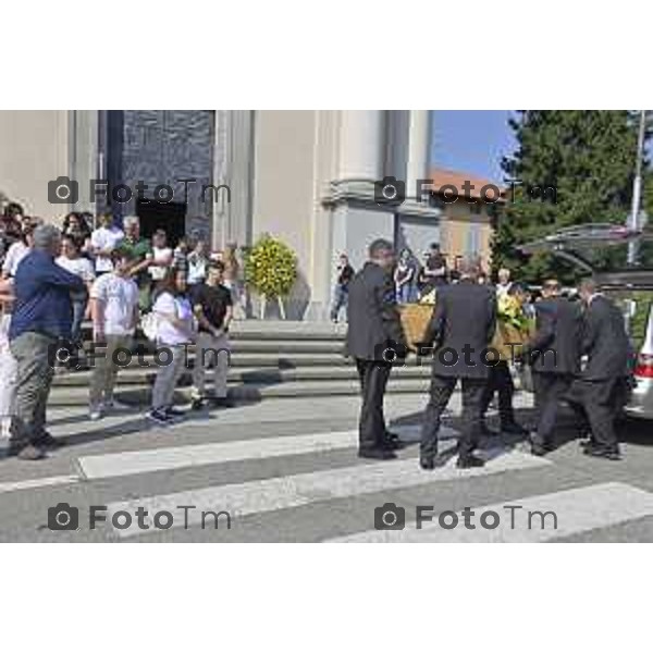 Tiziano Manzoni/LaPresse 20-07-2024 Bergamo, Italia Cronaca Bergamo Paladina funerale di Claudio Togni norto sul lavoro canale enel