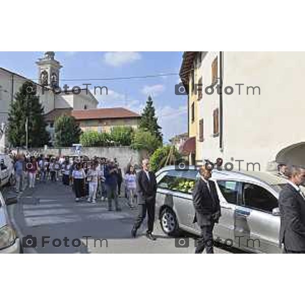 Tiziano Manzoni/LaPresse 20-07-2024 Bergamo, Italia Cronaca Bergamo Paladina funerale di Claudio Togni norto sul lavoro canale enel