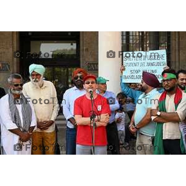 Tiziano Manzoni/LaPresse 20-07-2024 Bergamo, Italia Cronaca BergamoBergamo il presidio della comunità indiana in ricordo di Satnam Singh. CGIL e FLAI-CGIL accolgono l\'invito e saranno in piazza