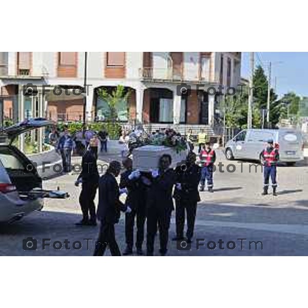 Tiziano Manzoni/LaPresse 03 -05- 2024 Bergamo, Italia Cronaca Bottanuco Bg Funerale di Sharon Verzeni uccisa a Terno d\'Isola